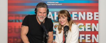 Neues Moderations-Duo und Redaktionskonzept für eco Podcast „Das Ohr am Netz“