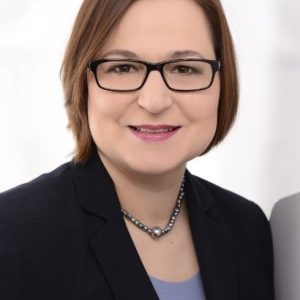 Dr. Silvia Knittl