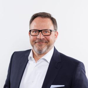 Webinar: EU-Datenrecht im Überblick für IoT-Unternehmen 1 Webinar: EU-Datenrecht im Überblick für IoT-Unternehmen 1